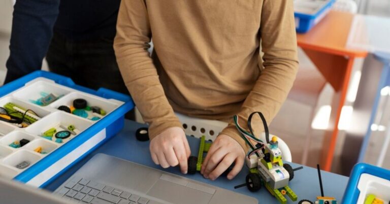 Artificial Intelligence in Modern Education