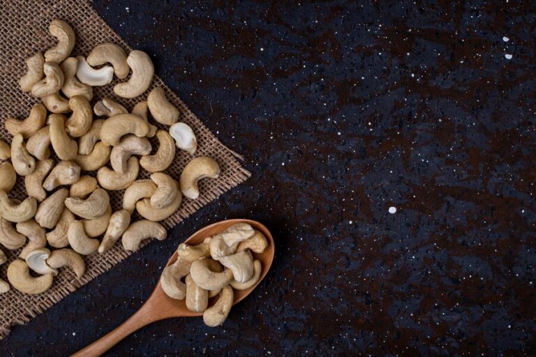 Sprouting Cashews