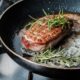 How to Cook Filet Mignon in a Pan