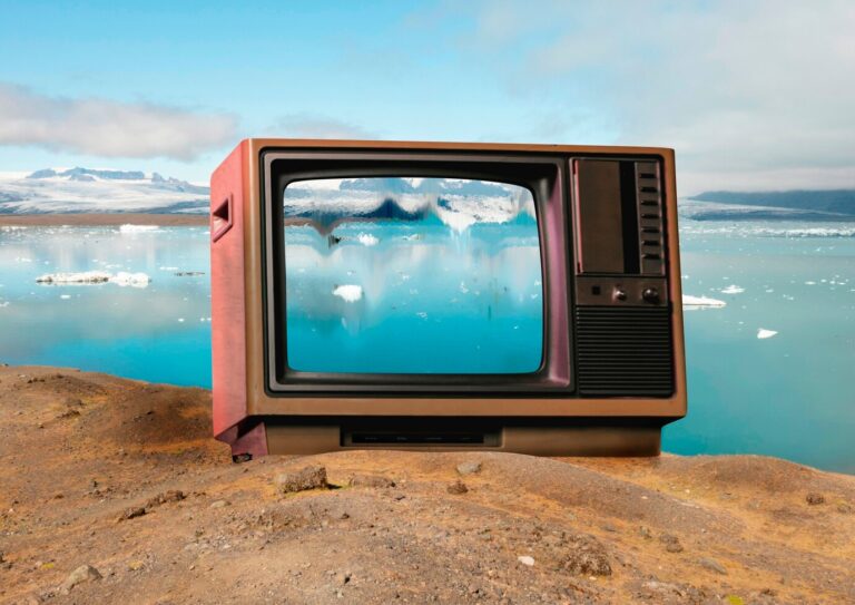 How to Disassemble a Sony KV-27S42 CRT TV